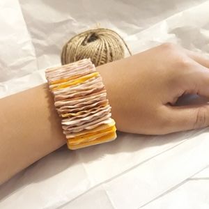 Nautral Shell Expandable Bracelet